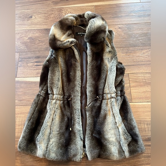 Faux fur vest - Picture 1 of 3